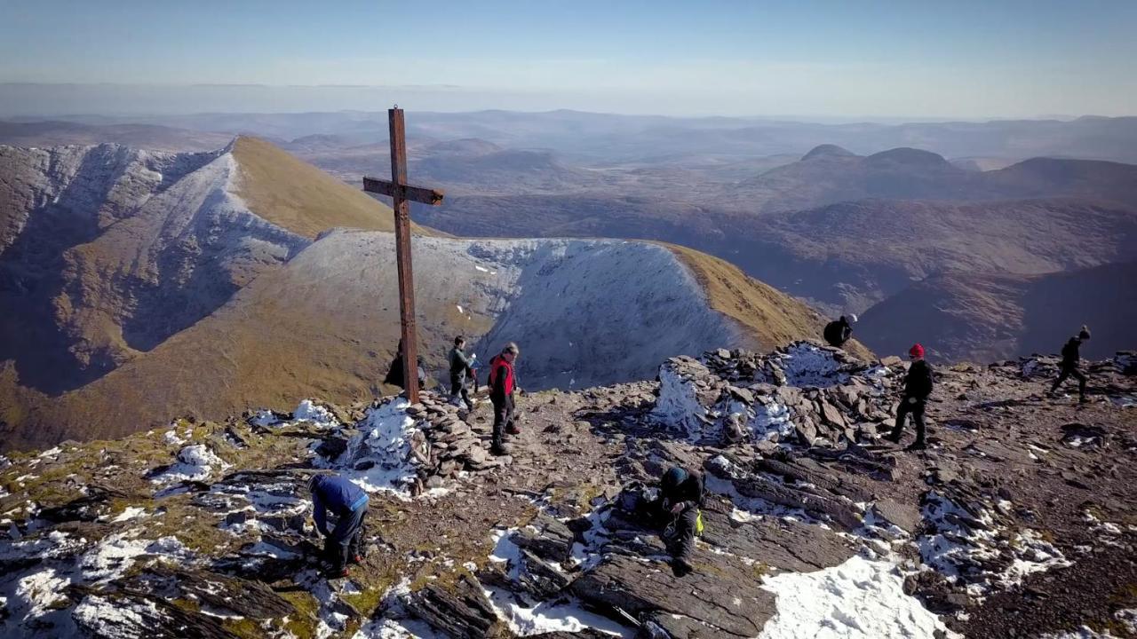 Climbers Inn Glencar Bagian luar foto